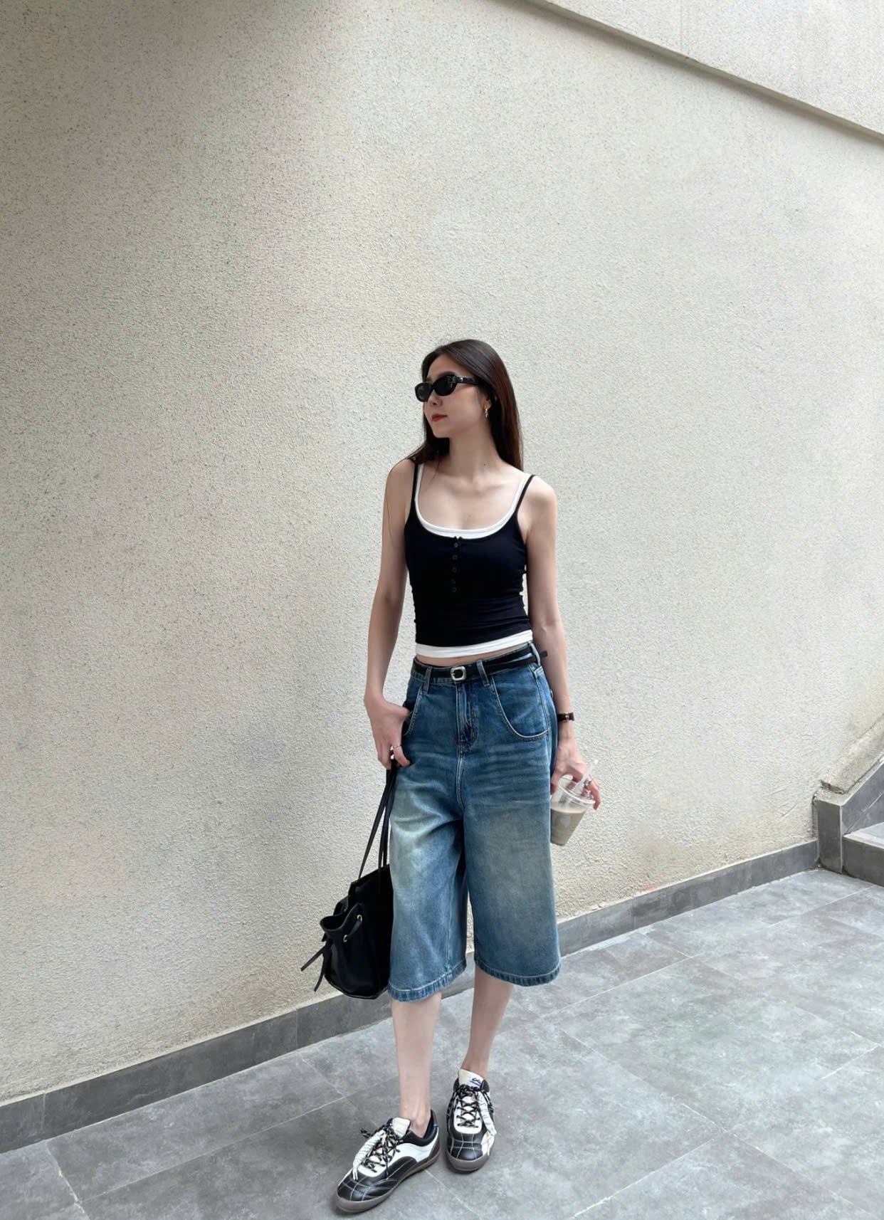 Mix cùng áo 2 dây