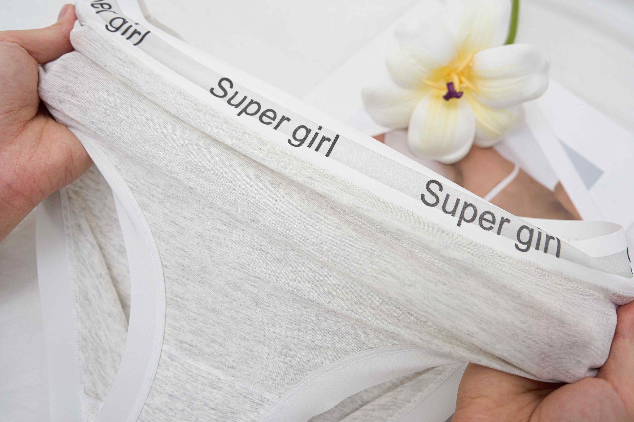 Quần lót cotton phối viền super girl
