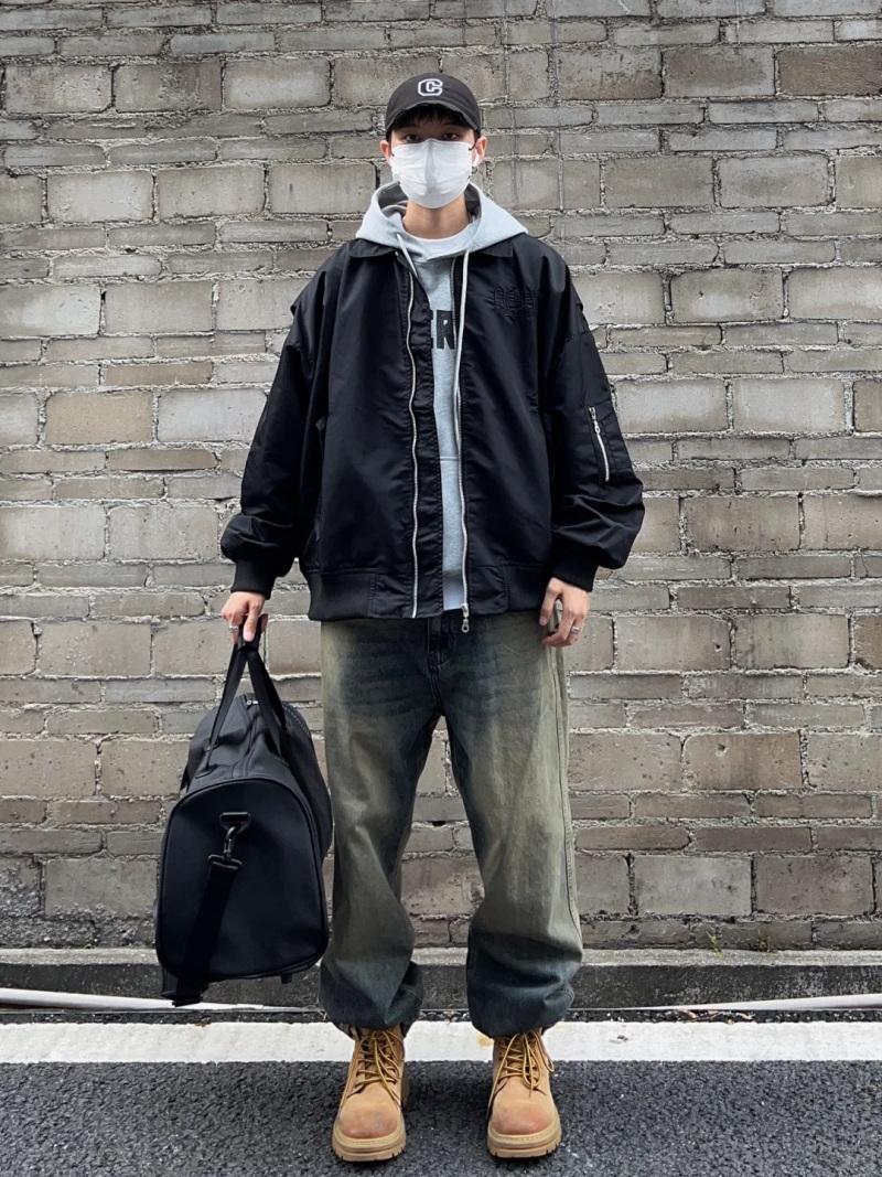 quần jean ống rộng phối với áo hoodie