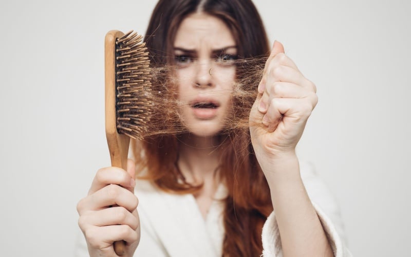 rụng tóc nhiều