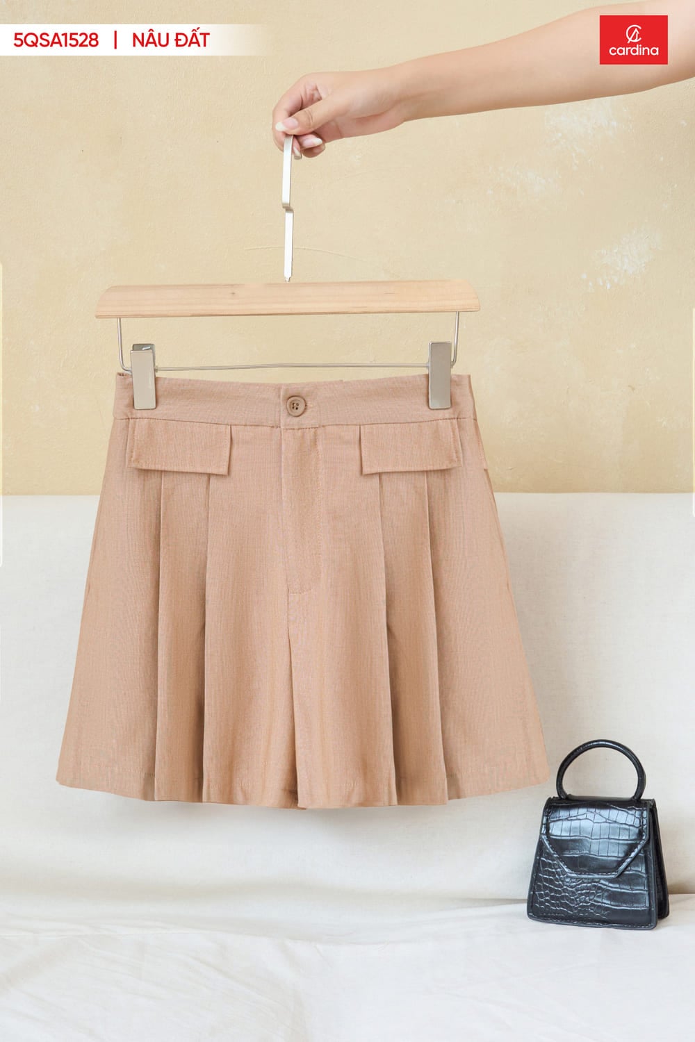 Quần sooc thô dáng A xếp ly