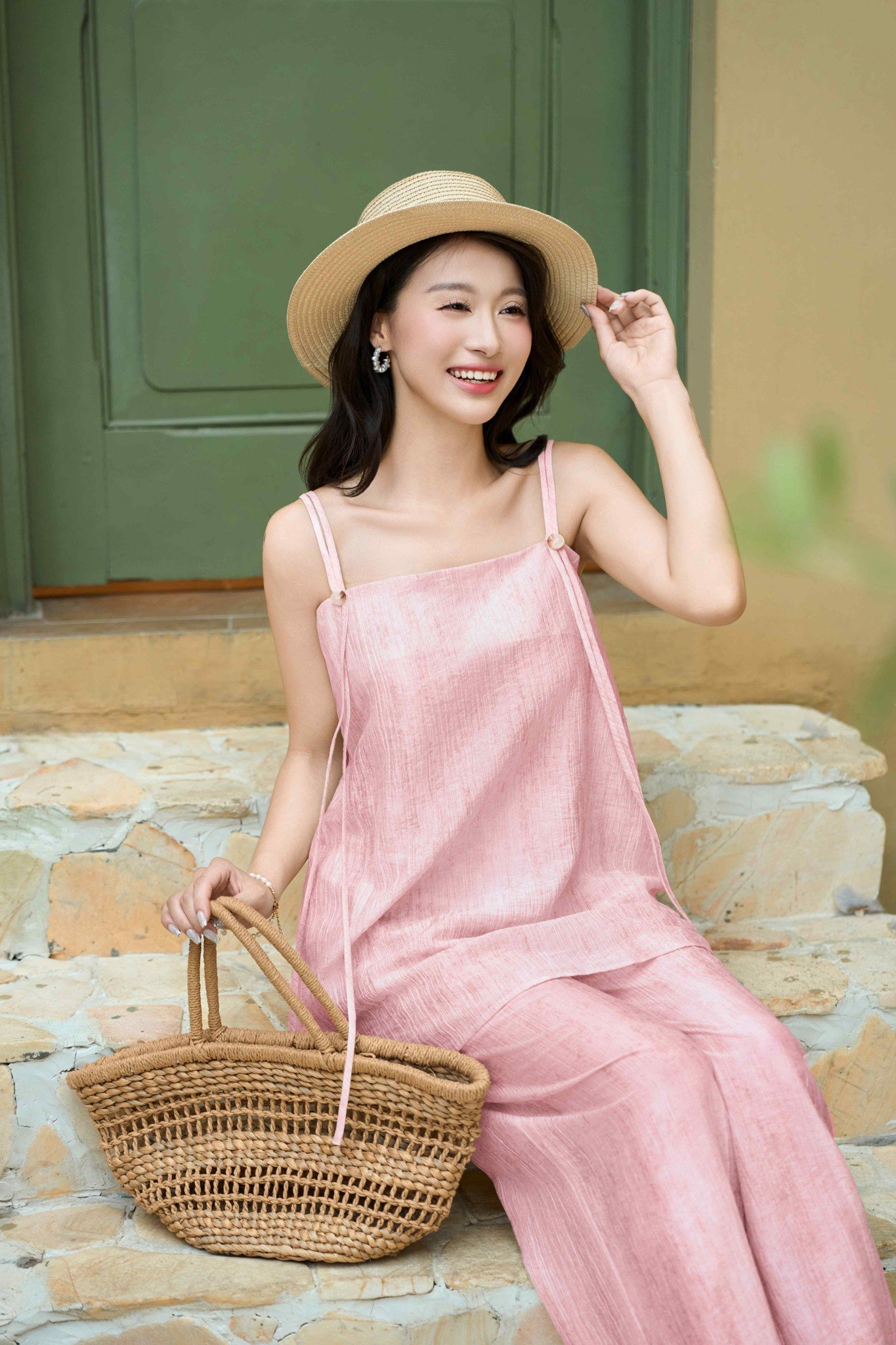 Set bộ Cardina Younger vải thô đũi áo 2 dây quần suông dáng rộng