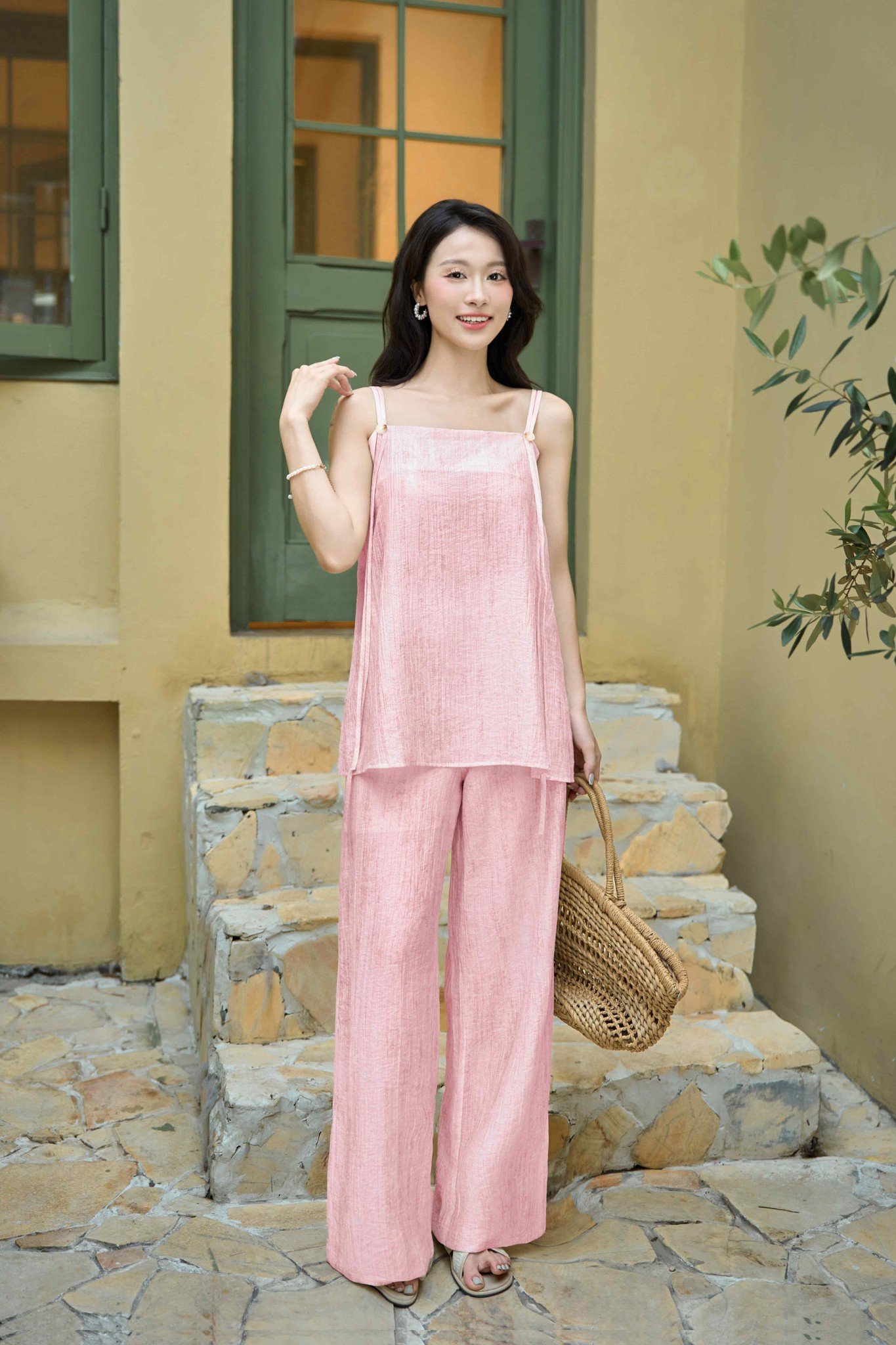Set bộ Cardina Younger vải thô đũi áo 2 dây quần suông dáng rộng
