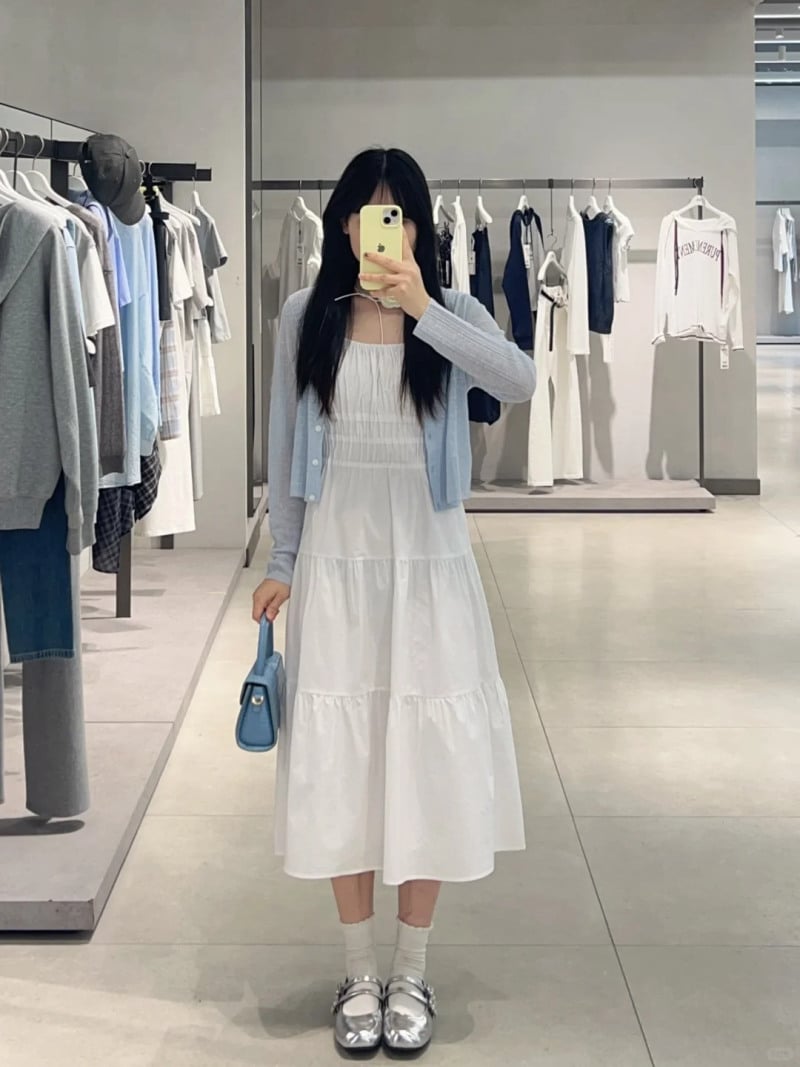 sinh năm 2013 hợp màu gì