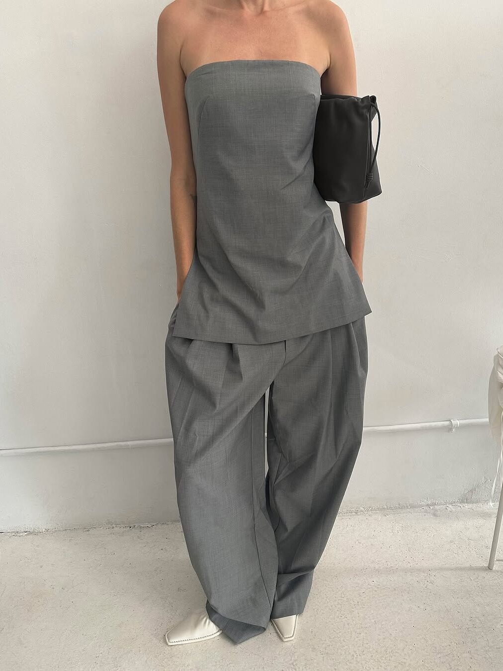 Vì sao skirts-over-pants lại được yêu thích đến vậy?