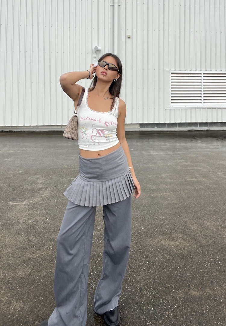 Skirts-over-pants cho mọi dáng người