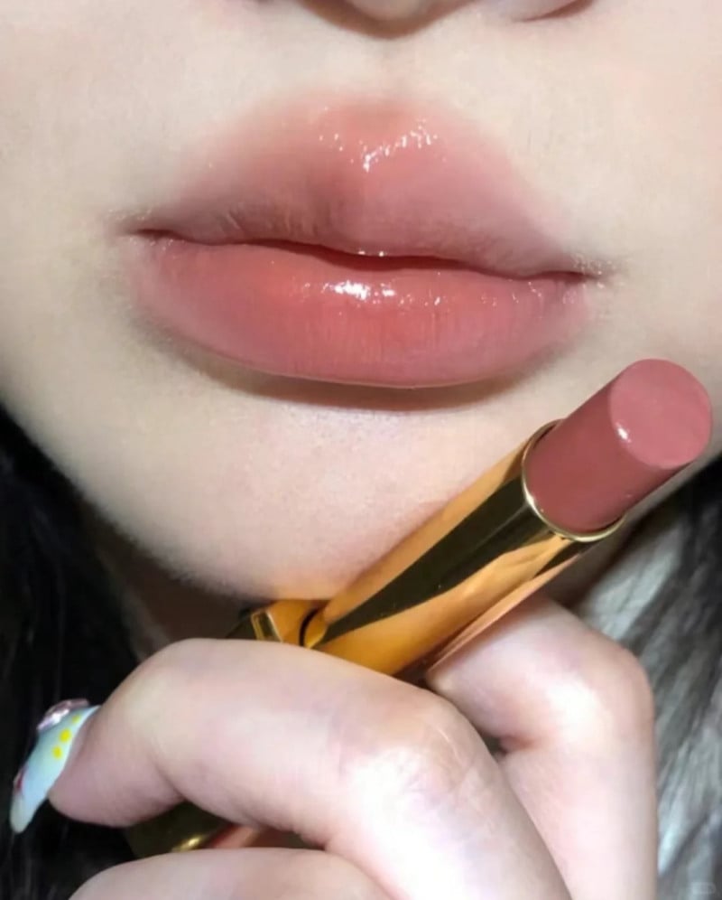 son màu hồng nude