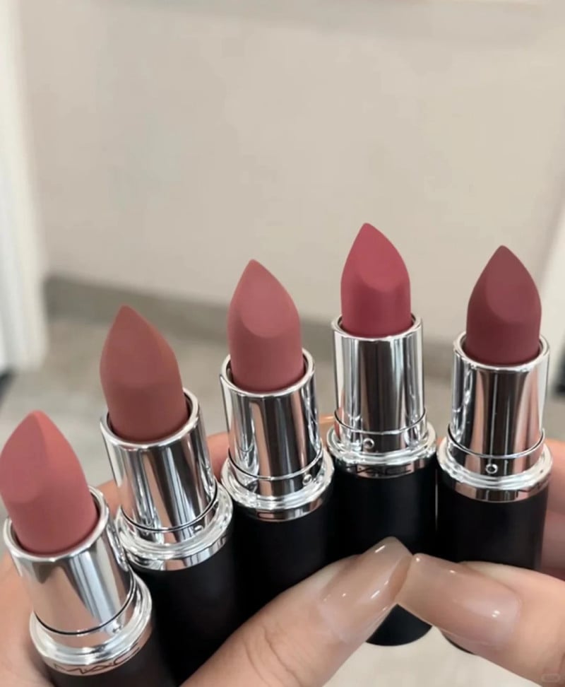 son màu hồng nude