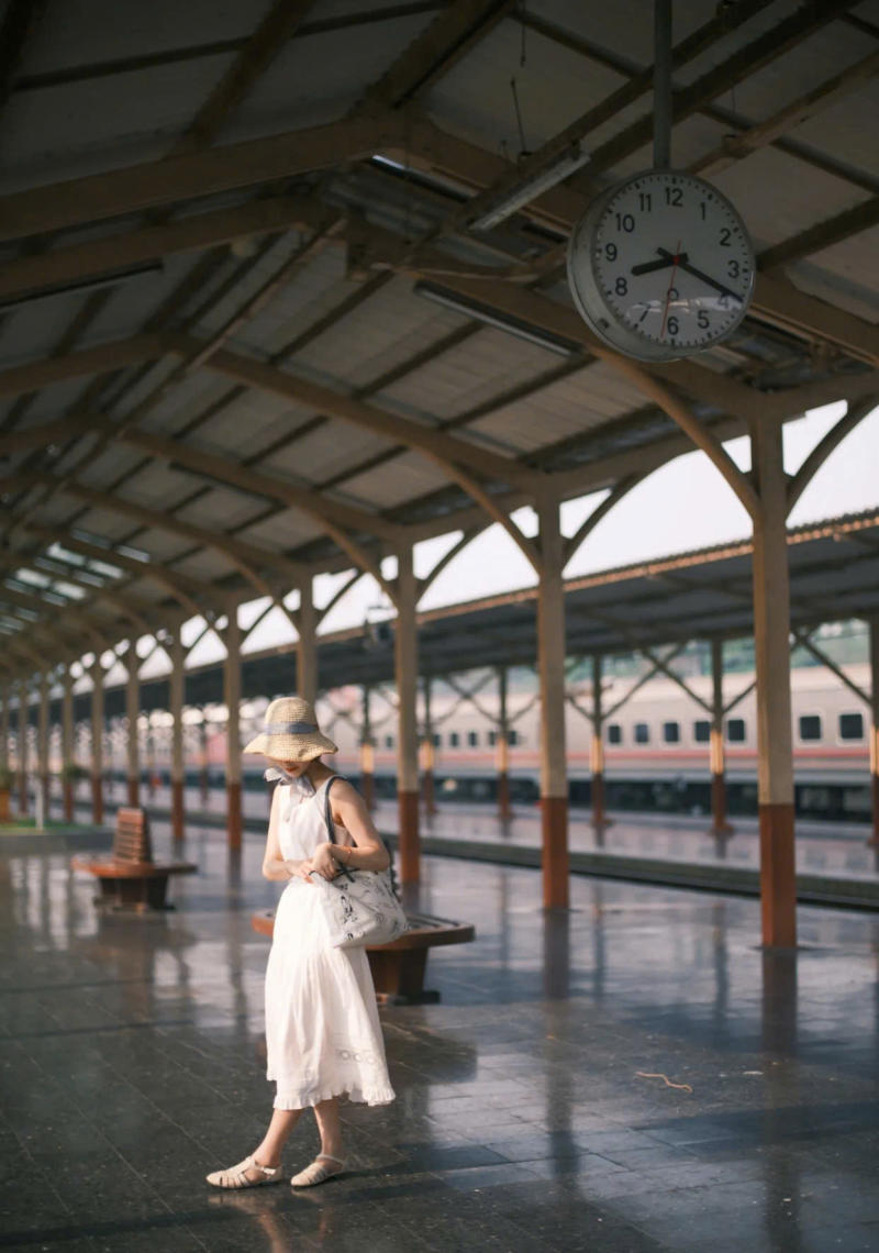 Nhóm dáng đứng và đi