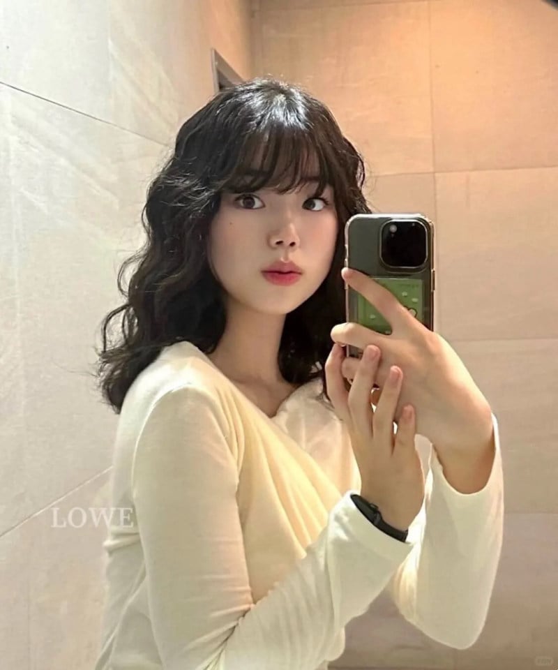 kiểu tóc xoăn hippie