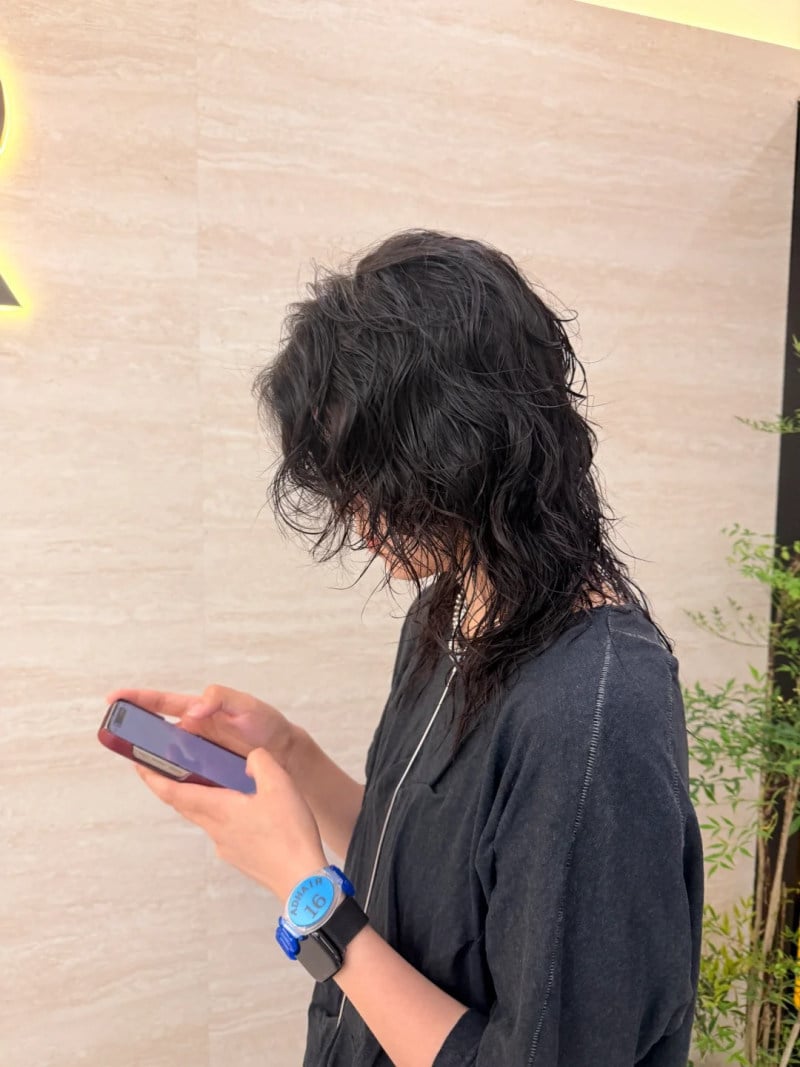 kiểu tóc xoăn hippie