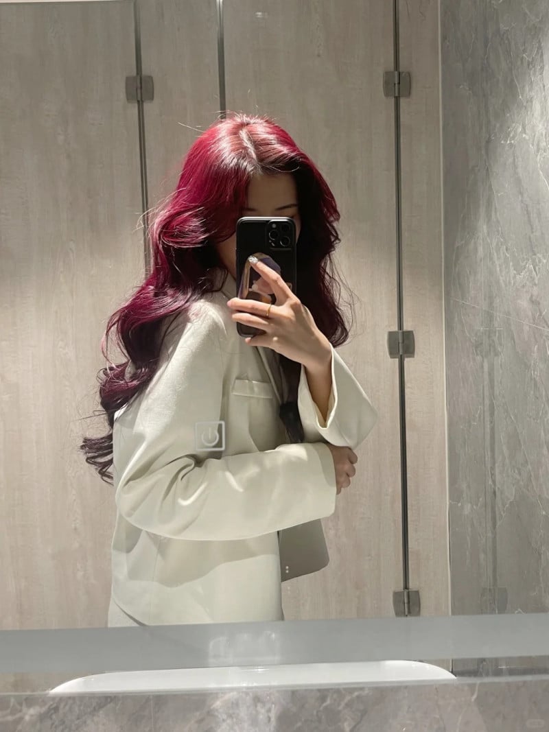 màu tóc đỏ cherry