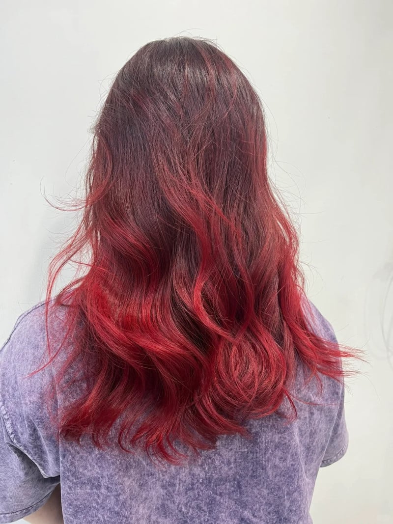 màu tóc đỏ cherry