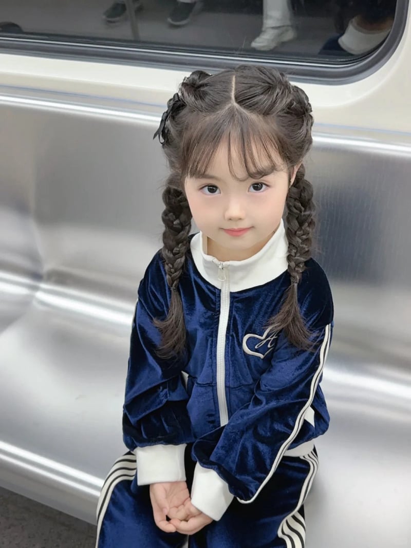 tóc ngắn cho bé gái