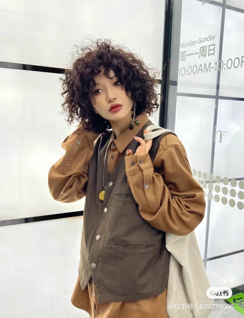 tóc uốn ngắn