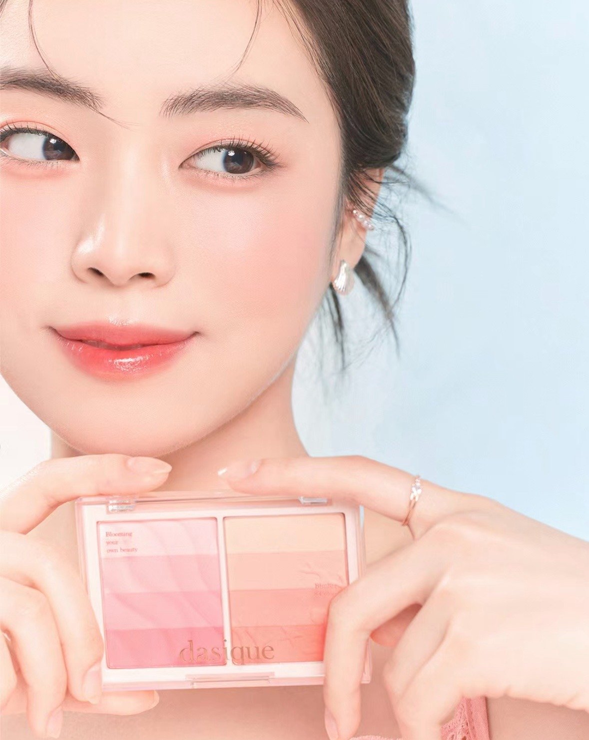 Makeup tone San Hô (Coral)