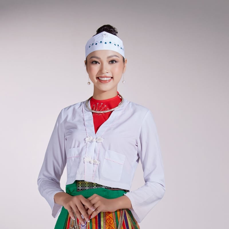 Thùy Tiên diện váy H'Mông dự sự kiện cùng dàn mỹ nhân - VnExpress Giải trí