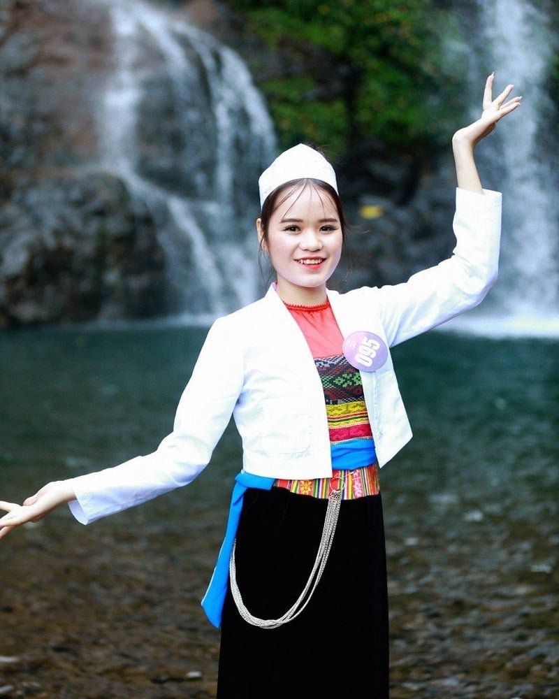 Trang phục dân tộc phụ nữ Mường toát lên vẻ đẹp trang nhã - Travel News 24h