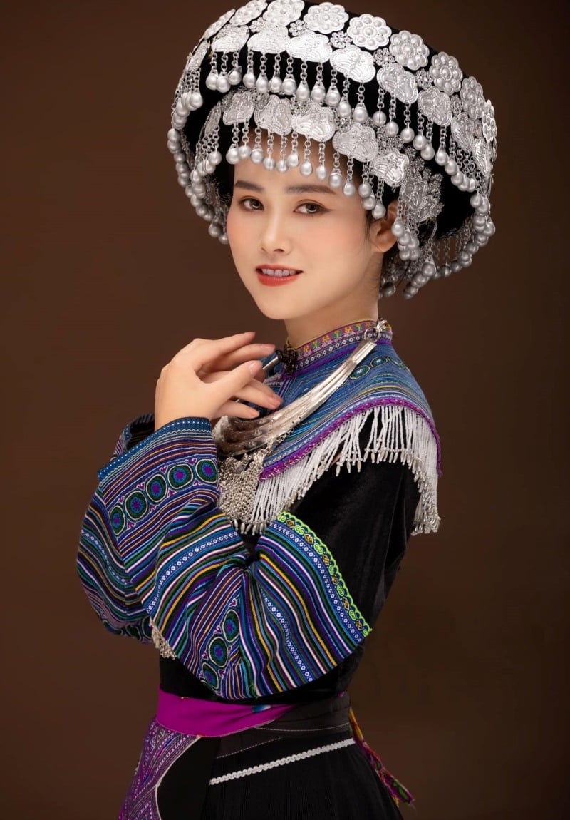 Độc đáo với trang phục của 11 dân tộc - Báo Phụ Nữ