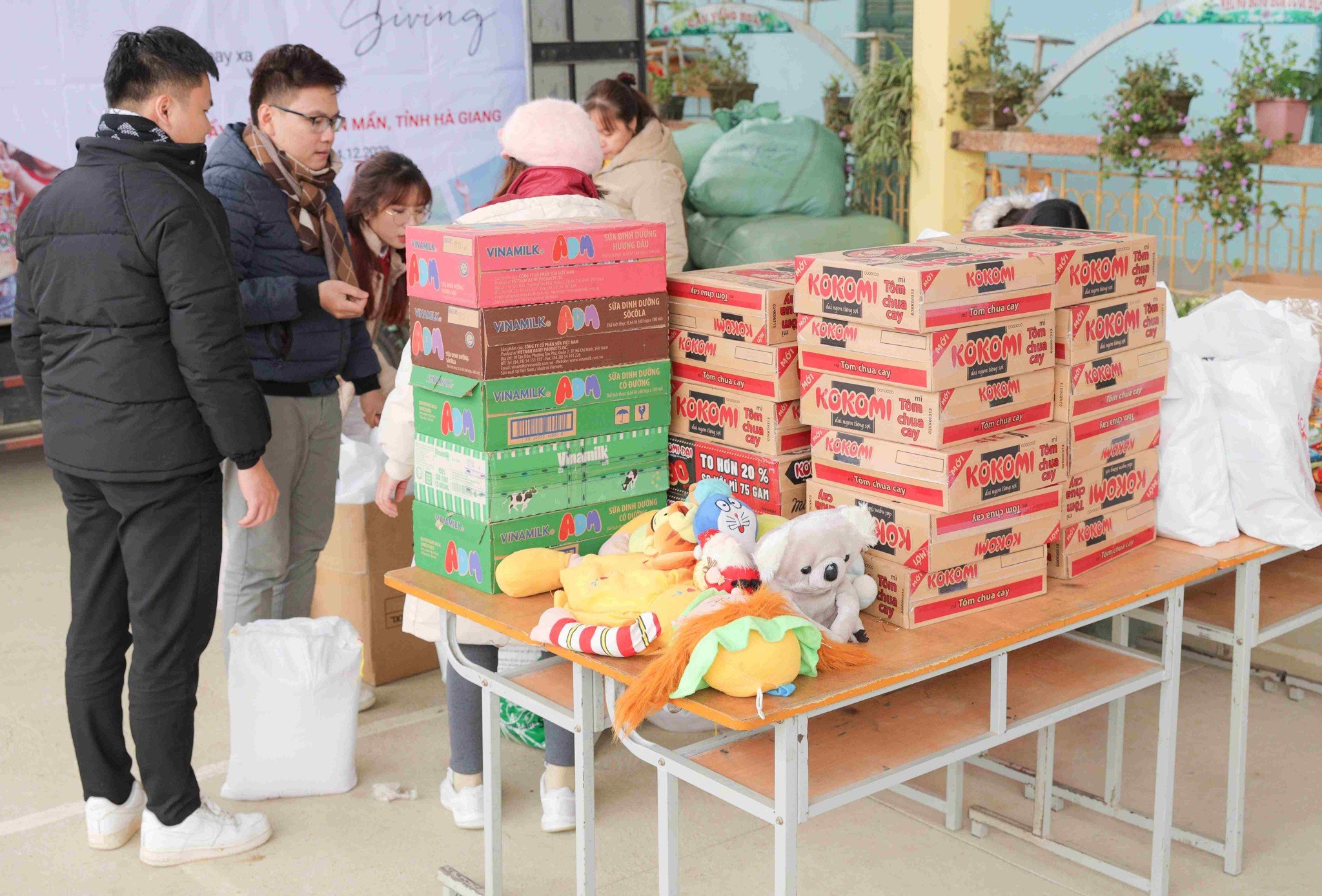 CARDINA GIVING - Điều tử tế bay xa và còn mãi