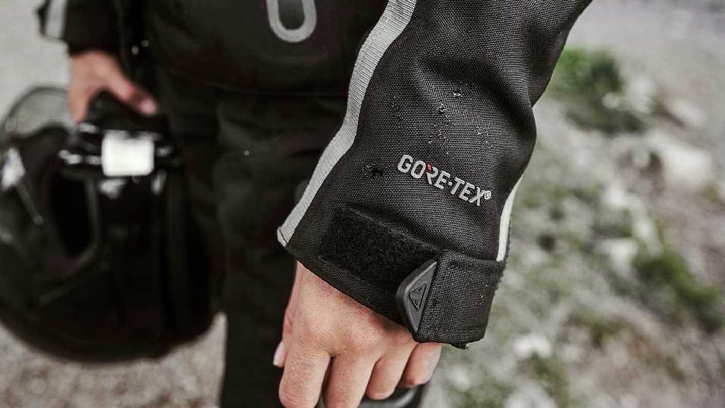 Cách Bảo Quản Và Duy Trì Hiệu Suất Của Vải Gore-Tex