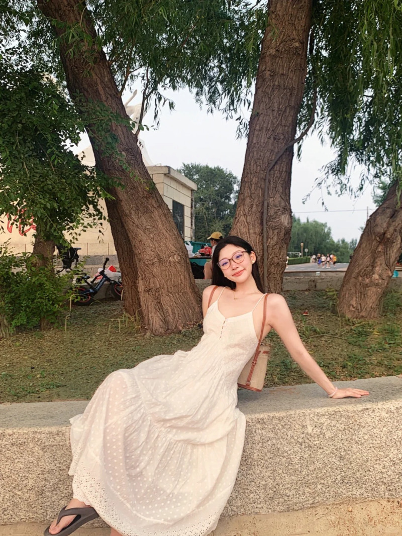 váy 2 dây đi biển
