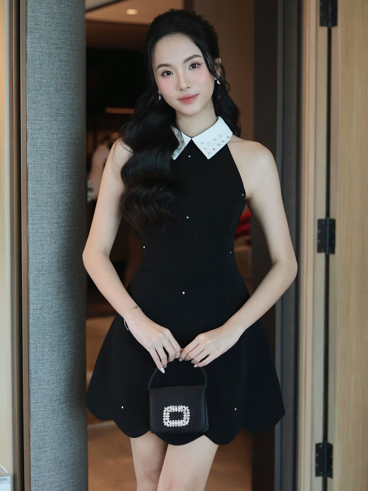 Váy nhung đen