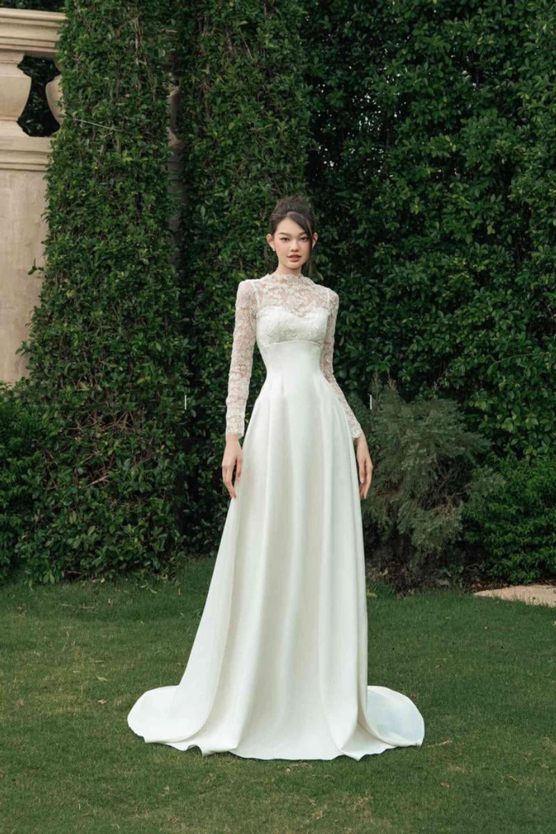 Váy Đi Bàn Dáng A Màu Trắng Phủ Ren Dài Tay