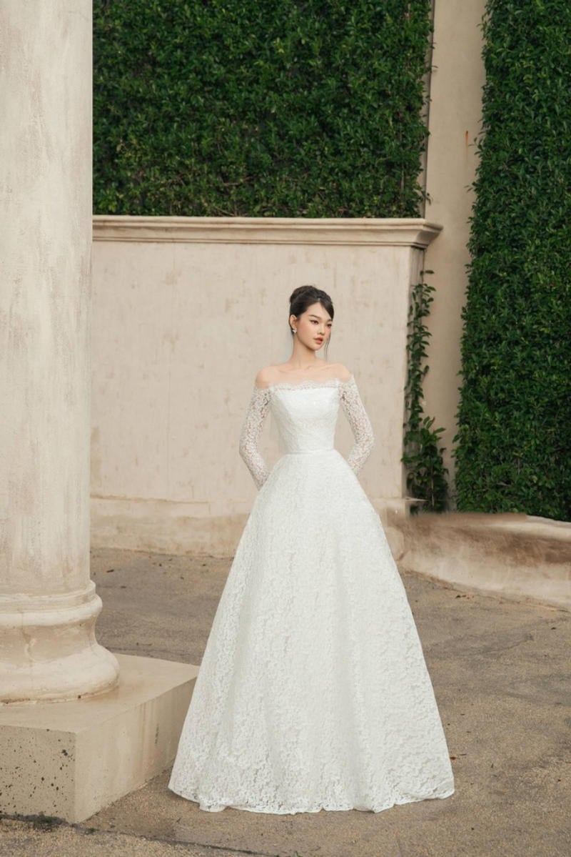 Váy Đi Bàn Dáng A Xòe Phối Ren Thêu 3D Trễ Vai