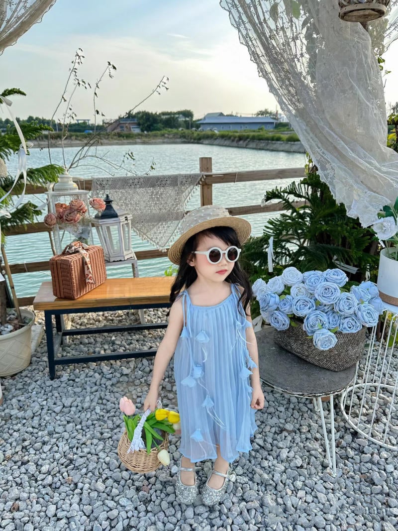 váy cho bé đi biển