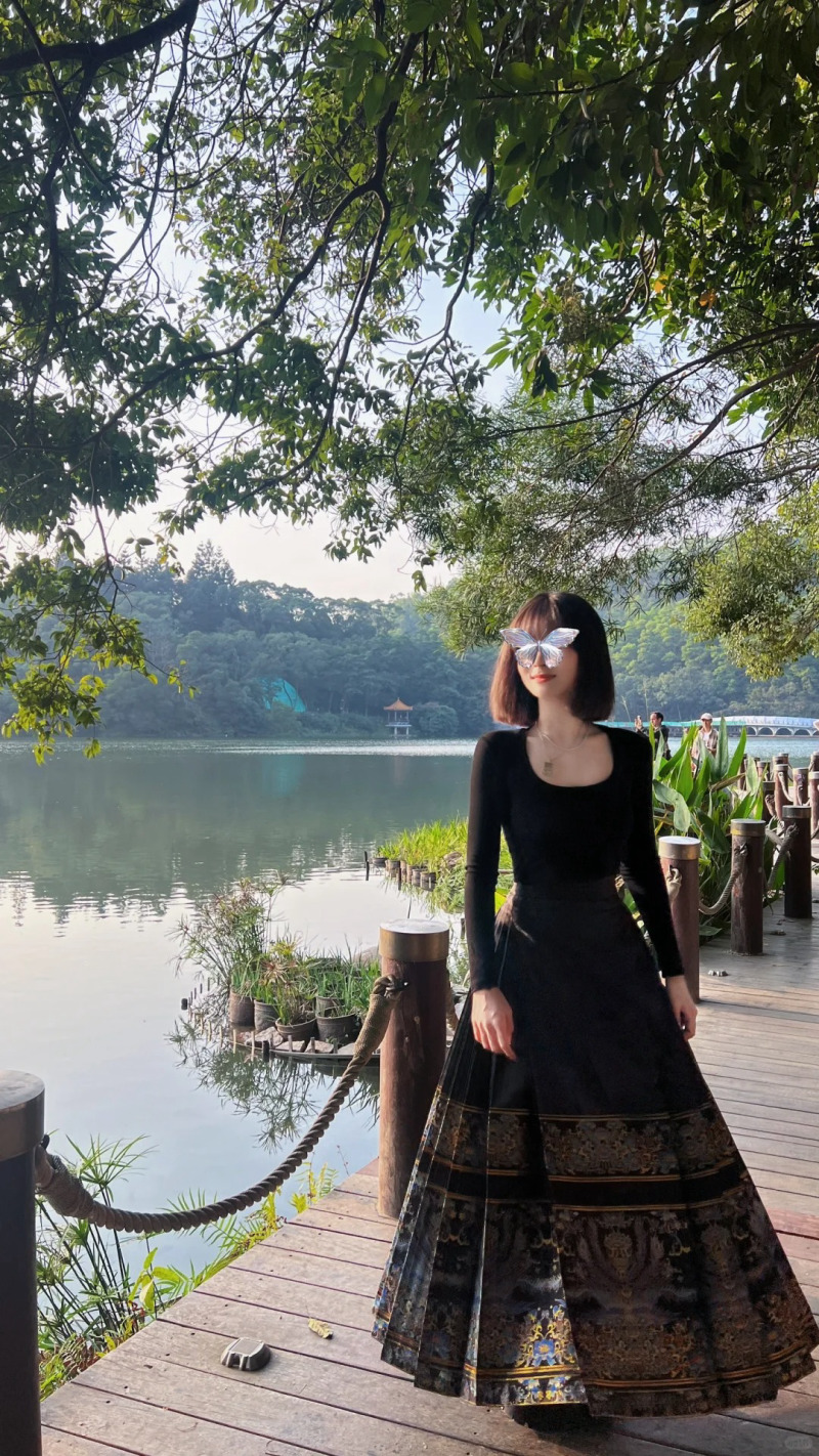 chân váy mã diện
