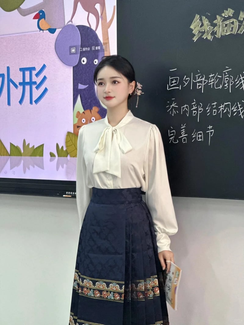 chân váy mã diện