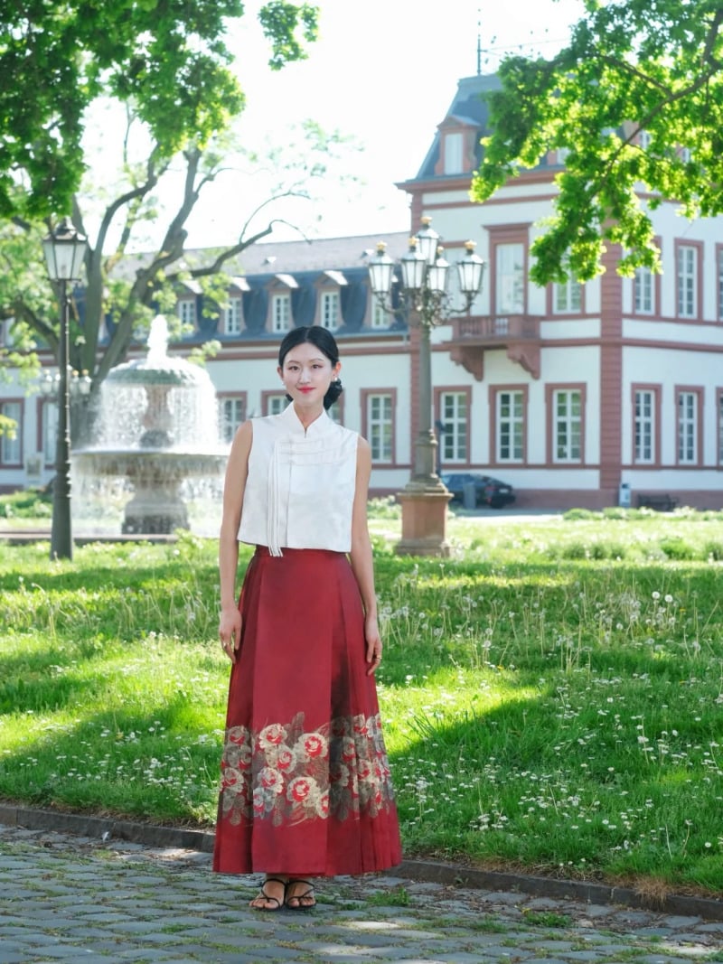 chân váy mã diện