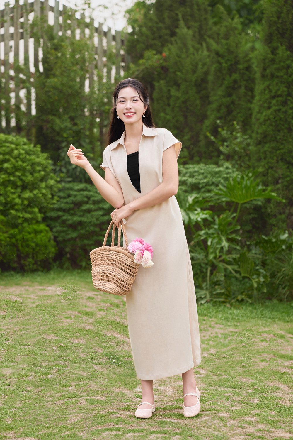Đầm đũi suông dáng cổ khoét sâu có kèm áo quây