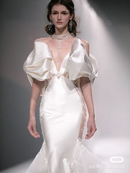Váy trắng thiết kế đẹp nhất 2023