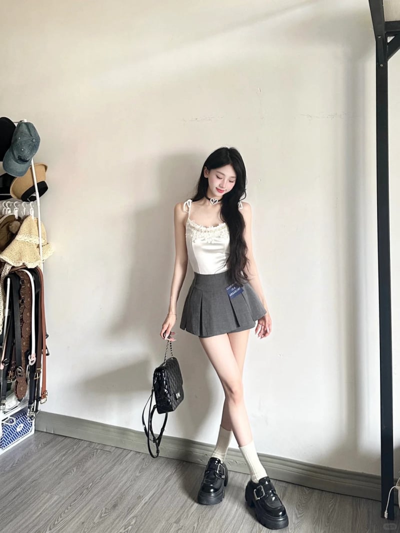 chân váy xếp ly