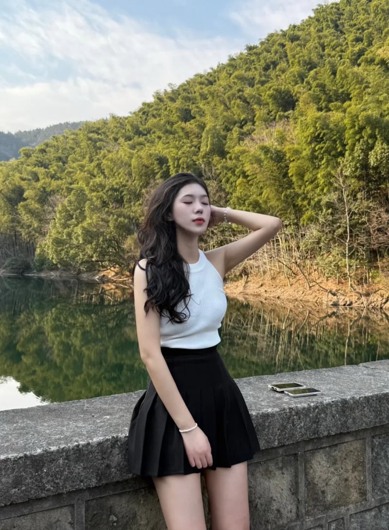 chân váy xếp ly