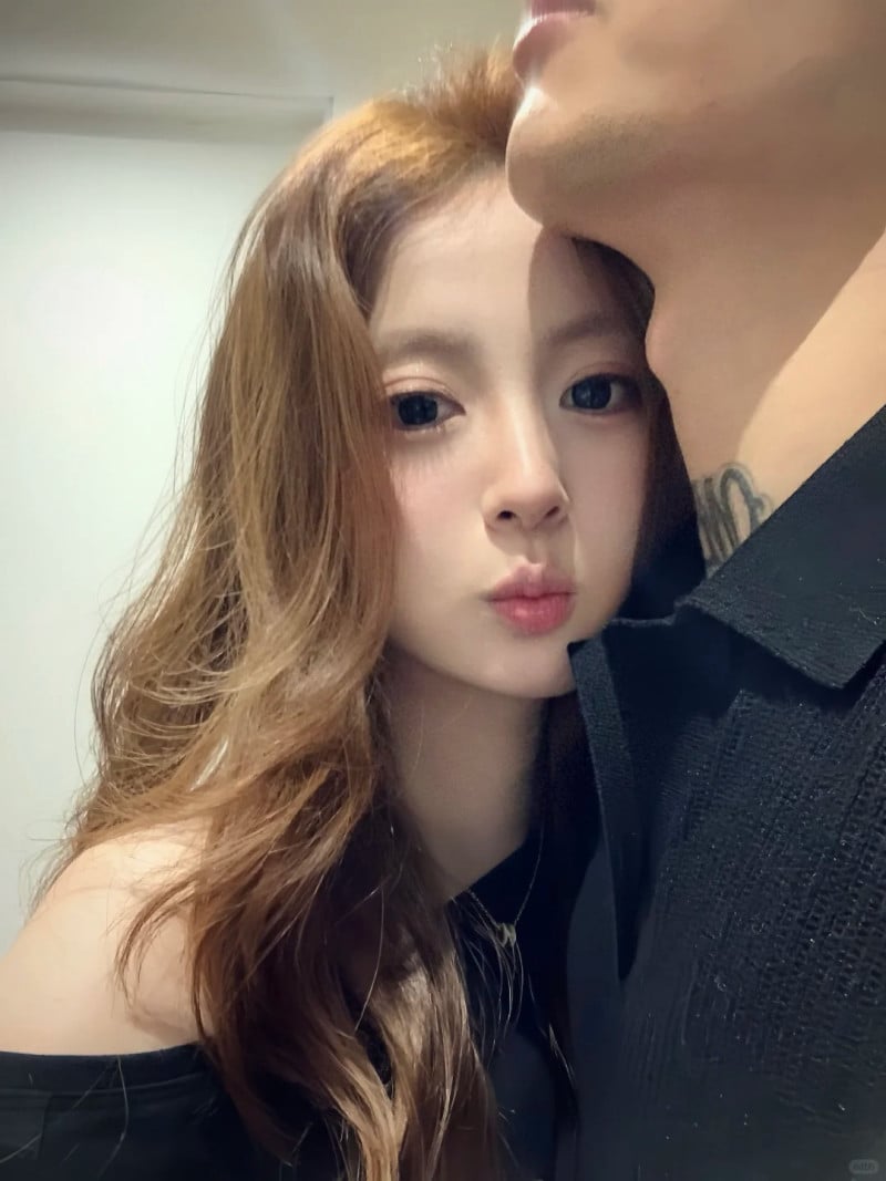 chụp ảnh với người yêu giấu mặt