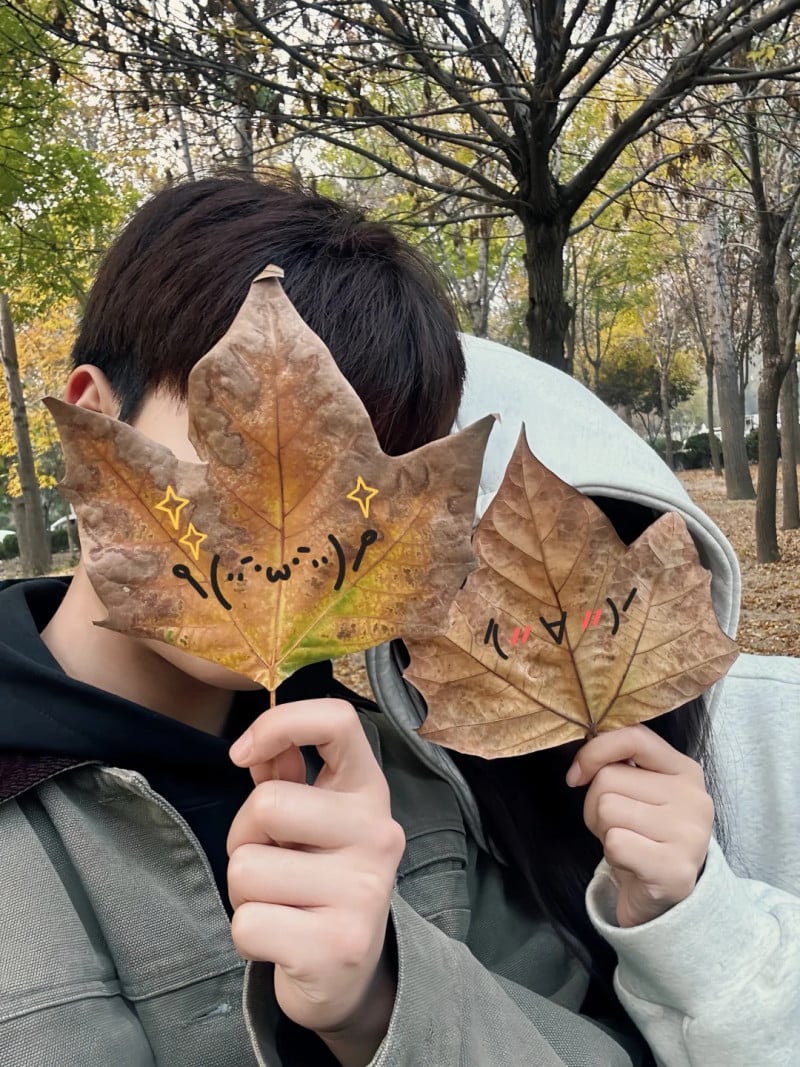 chụp ảnh với người yêu giấu mặt