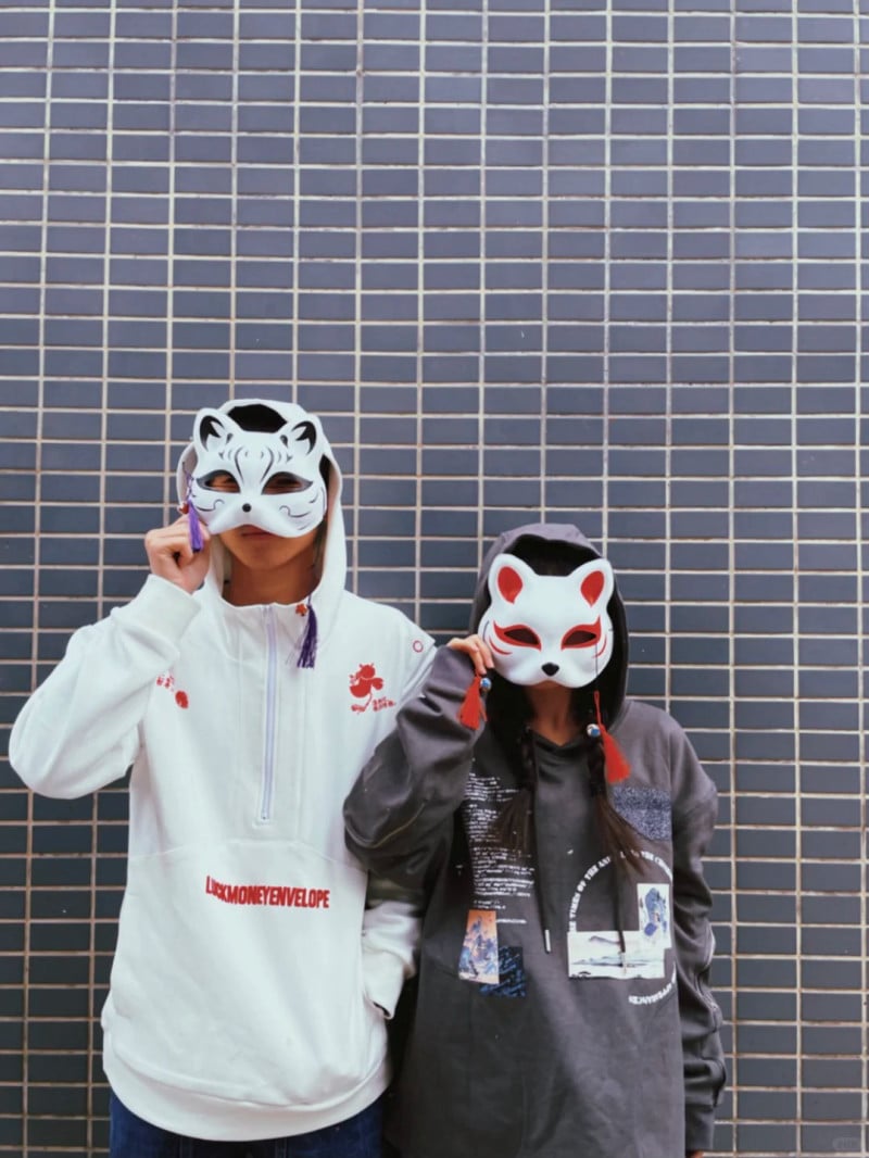 chụp ảnh với người yêu giấu mặt