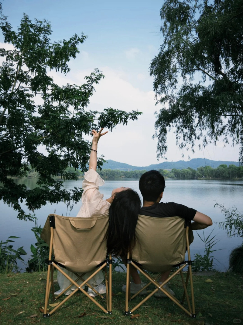 chụp ảnh với người yêu giấu mặt