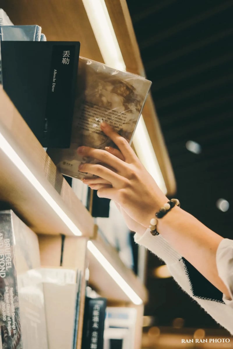 chụp ảnh với người yêu giấu mặt