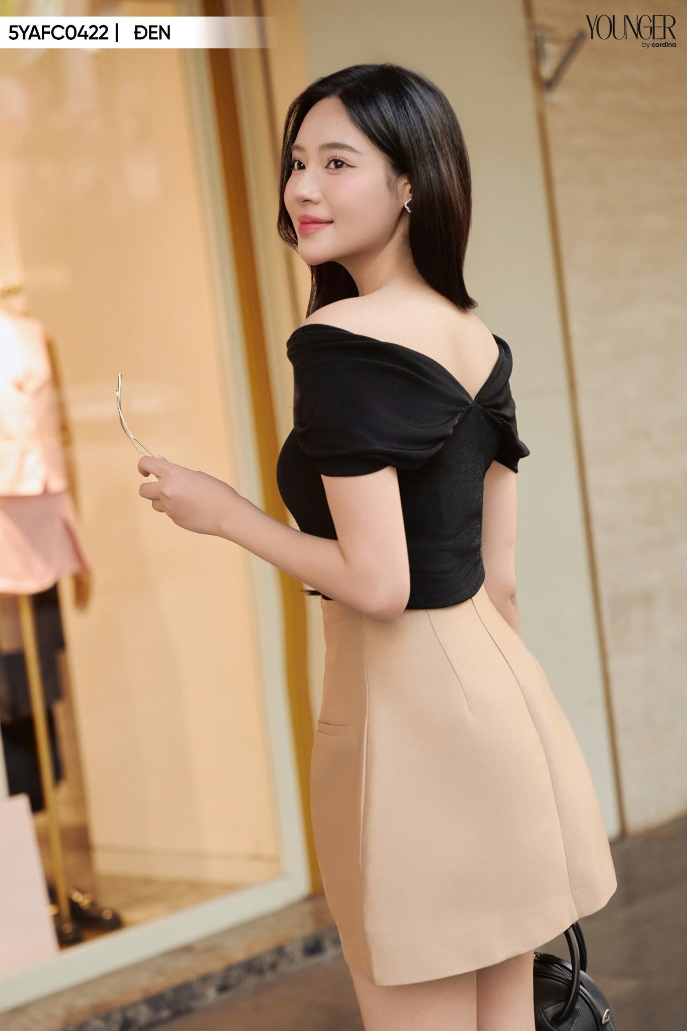 Áo thun nhún trễ vai