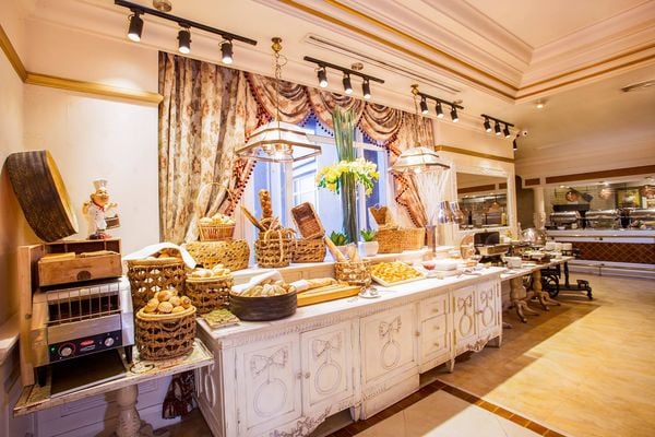 Nhà hàng Dining Room tại The Imperial Hotel & Resort