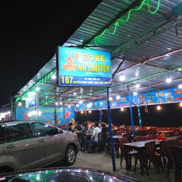 Nhà Hàng Bờ Kè Mr.Lobstert - hải sản ngon phan thiết