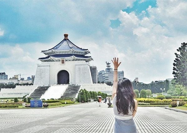 Tour Du lịch Đài Loan - Đài tưởng niệm Tưởng Giới Thạch