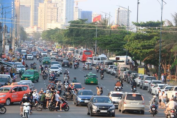 Di chuyển bằng xe ô tô đến mercure Vũng Tàu