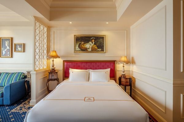 The Imperial Hotel & Resort hạng phòng Premium Deluxe
