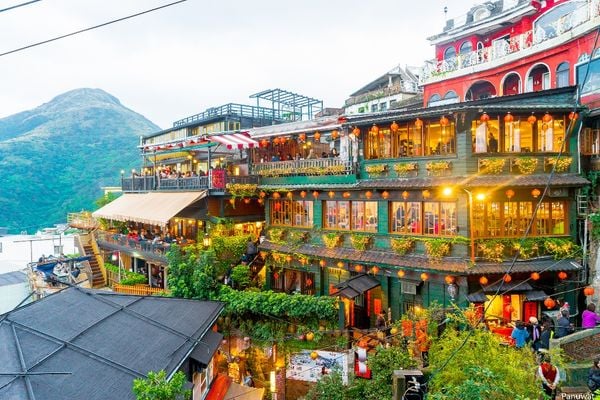 Tour Du lịch Đài Loan - Làng cổ Cửu Phần