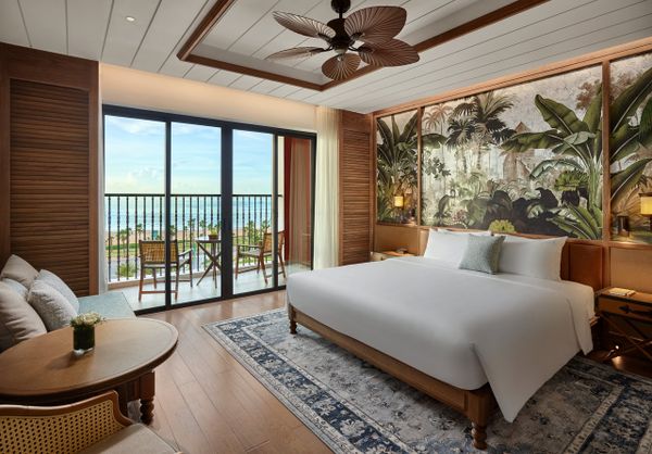 Hạng phòng Superior King Room with Seaview tại Movenpick resort Phan Thiết